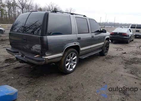 1999 Chevrolet Tahoe Ls из США, поврежденный, VIN 1GNEK13RXXJ521335